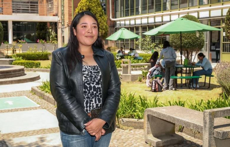 Recibe Egresada de la UAEMéx Premio Mujeres Defensoras de Derechos Humanos 2026 por labor ambiental y comunitaria