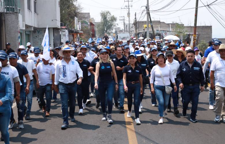 Promete Romina Contreras construcción de nuevo pozo en Magdalena Chichicaspa 