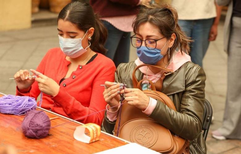 Tejer por la igualdad: con acción textil colectiva arranca la UAEMÉX actividades rumbo al 8M