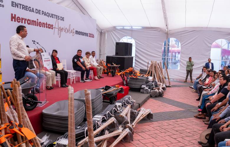 Entrega Ricardo Moreno 200 kits agrícolas para fortalecer al campo toluqueño | #OscarGlenn