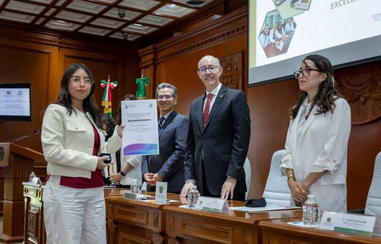 Ceneval reconoce a comunidad universitaria de la UAEMéx por su excelencia académica