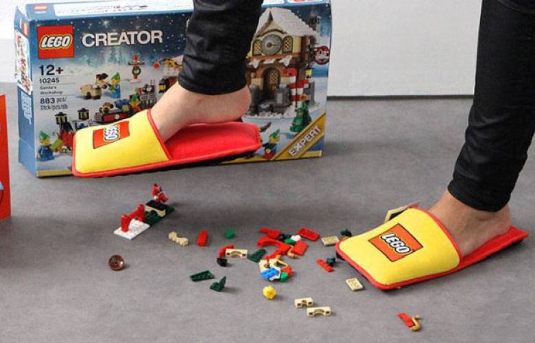 Crean pantuflas anti-lego