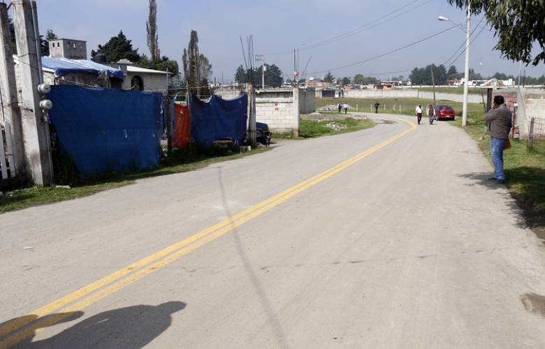 Después de tres décadas de espera, vecinos de san cayetano morelos estrenan pavimentación