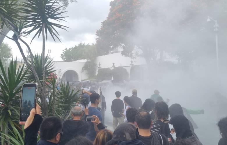 Protesta por agua limpia en Guadalajara termina en enfrentamientos y reportan decenas de detenciones