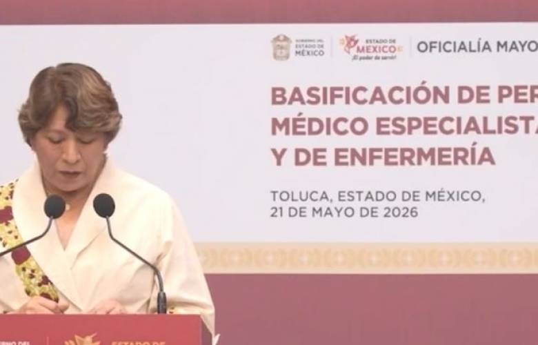 Entrega Delfina Gómez basificaciones y promociones a personal del ISSEMYM