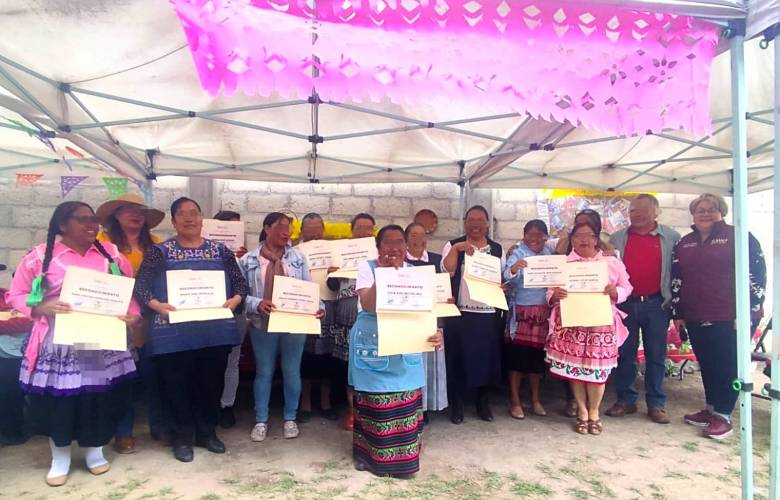 Refuerza Toluca apoyo a mujeres indígenas con acciones de bienestar y capacitación