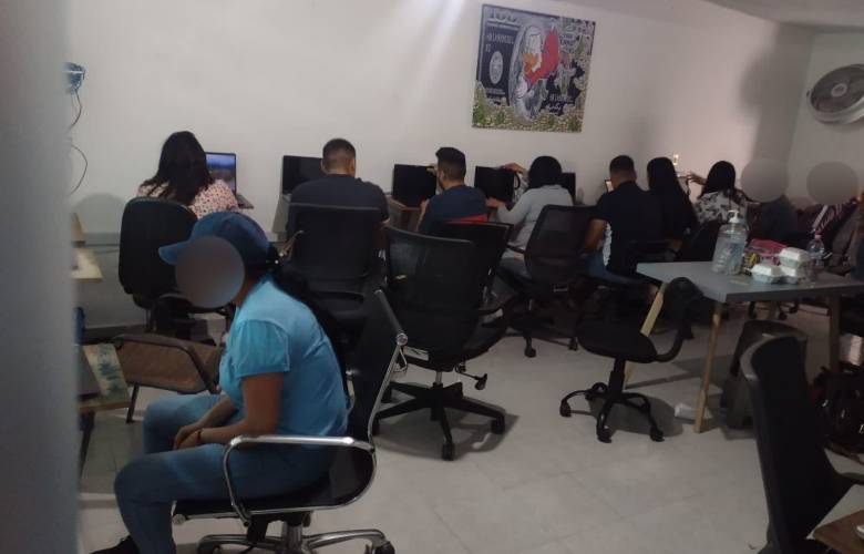 Desarman “call center” de estafadores telefónicos en Ecatepec