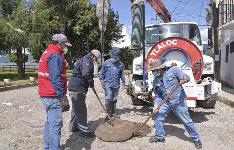 Realiza CAEM trabajos preventivos en infraestructura del drenaje durante temporada de estiaje