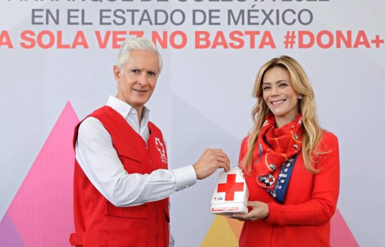 Ponen en marcha Alfredo del Mazo y Fernanda Castillo la colecta anual de la Cruz roja en el Estado de México 