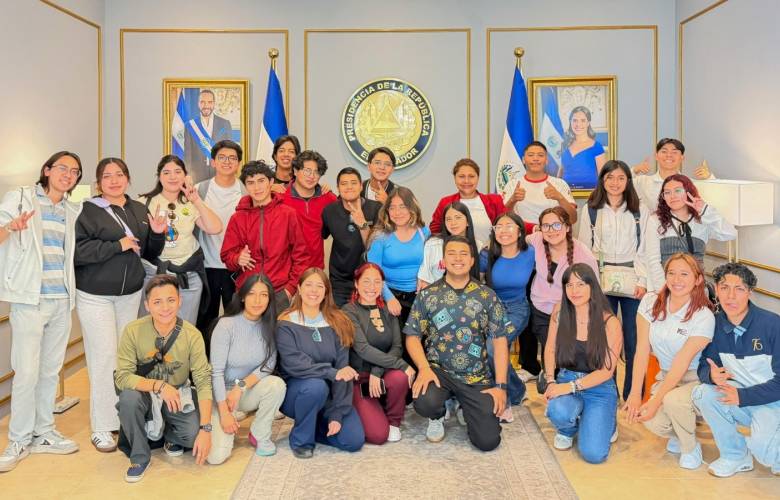 Conquistan estudiantes de la UNEVT cinco primeros lugares en olimpiada internacional de robótica