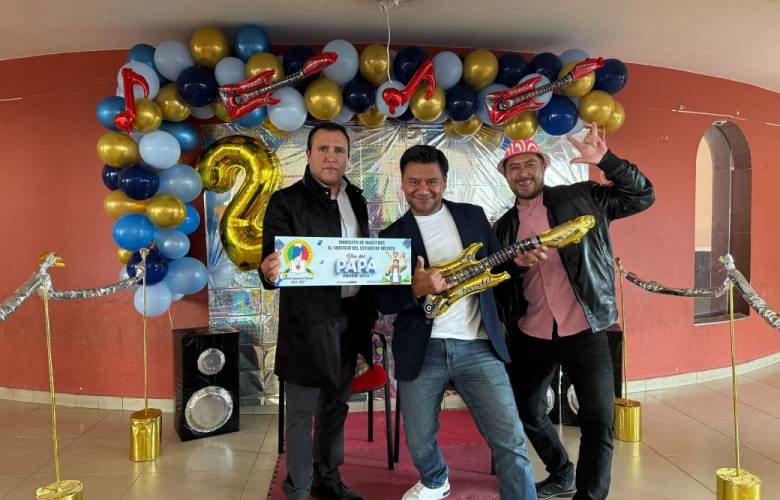 Reconoce SMSEM a docentes mexiquenses con festejos por el Día del Padre