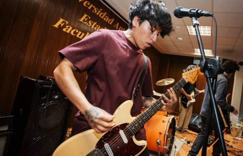 Destaca especialista de la UAEMéx vigencia del rock como expresión cultural y social