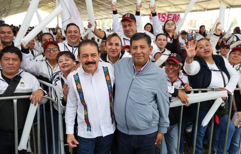 Acompañan más de 10 mil docentes al SMSEM durante la gira del Tercer Informe de Delfina Gómez