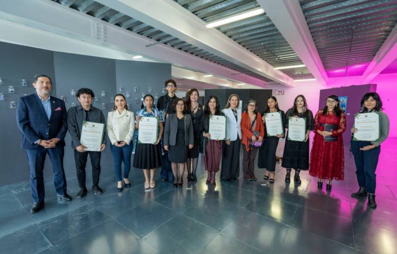 Inaugura UAEMéx la XI Bienal Internacional de Arte Visual Universitario con reconocimiento a estudiantes de pueblos originarios