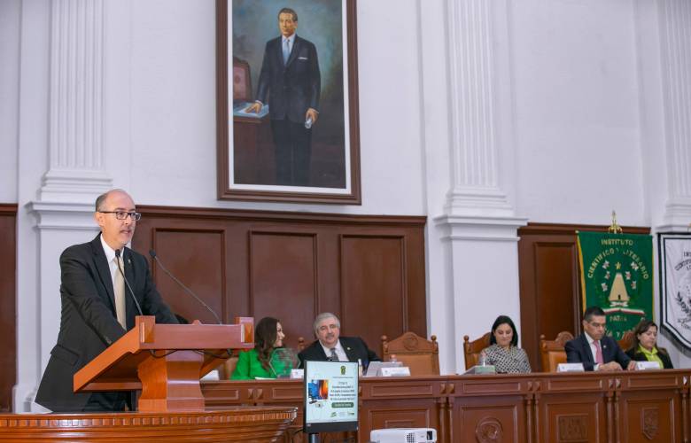 Recibe Facultad de Derecho de la UAEMéx equipo para fortalecer la formación del alumnado