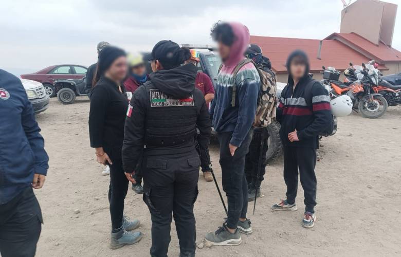 Rescatan a Dos Menores Extraviados en el Volcán Xinantecátl