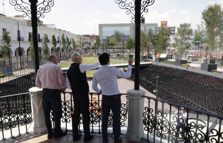 Avanza remodelación de la Plaza González Arratia en Toluca