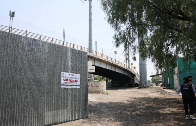 Desmantelan negocios ilegales y recuperan espacios federales en Ecatepec