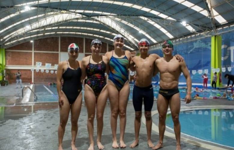 Nadadores toluqueños compiten en Nacional