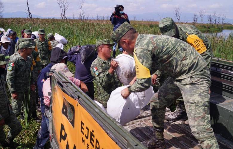 Refuezan con costales el bordo la Trompadera en Ocoyoacac ante próximas lluvias
