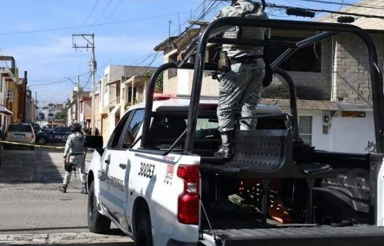 Investigan feminicidio y suicidio en vivienda del norte de Toluca