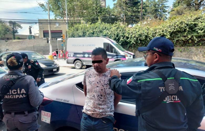 Detienen a un hombre por  atropellar a un policía en Toluca 
