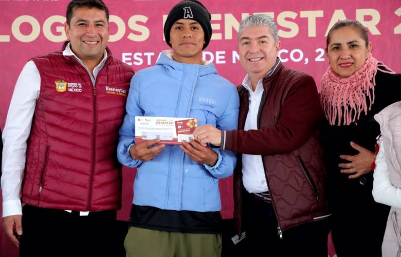 Respalda Gobierno del EdoMéx a jóvenes en situación de pobreza para que concluyan sus estudios