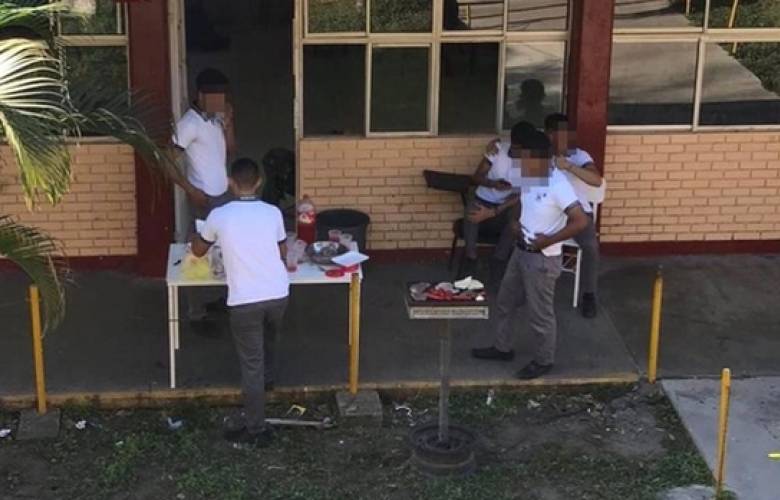 Estudiantes hacen carne asada en cetis de tamaulipas