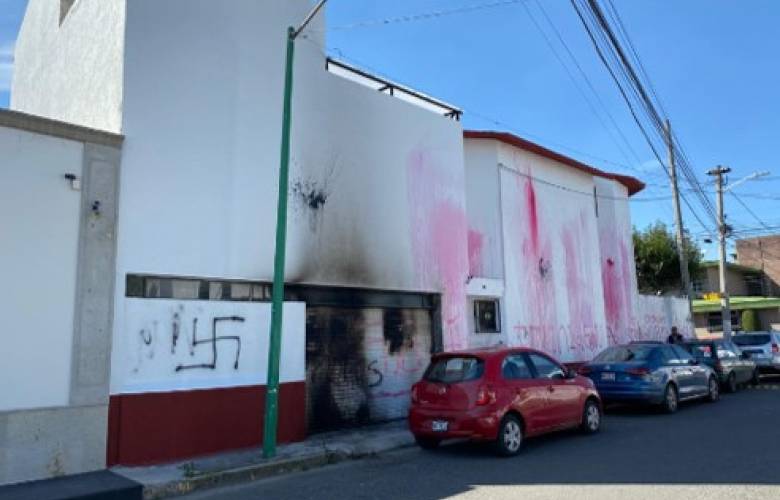 Morena presenta denuncia por vandalización de sus oficinas de Toluca