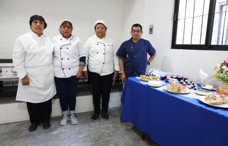 Inaugura Huixquilucan cocina industrial en el auditorio municipal 