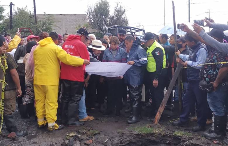 Gobernadora Delfina Gómez se reúne con las 600 familias afectadas por las lluvias en Chalco