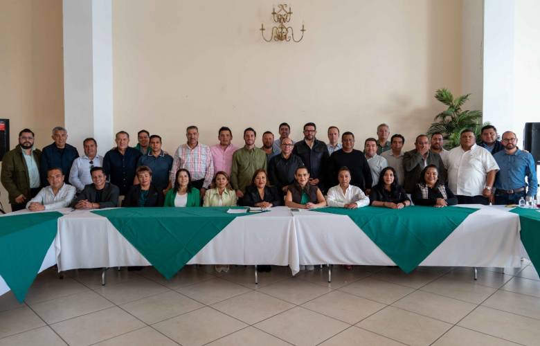 Reúne PVEM a alcaldes y legisladores para definir estrategia rumbo a 2027