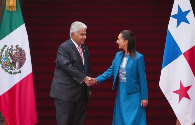 Recibe Sheinbaum al presidente de Panamá en Palacio Nacional
