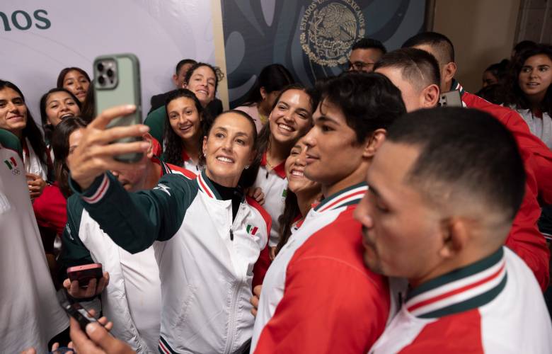Abandera Claudia Sheinbaum a delegación mexicana rumbo a los Juegos Centroamericanos y del Caribe 2026