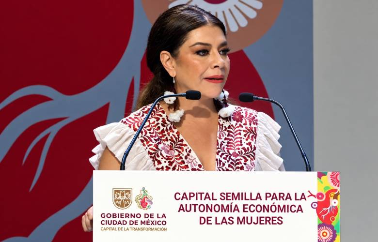 Entrega Brugada capital semilla a más de mil mujeres para impulsar su autonomía económica