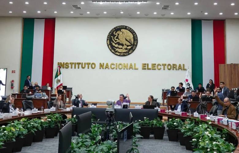 Presentan renuncia 12 funcionarios del INE vinculados a la administración de Guadalupe Taddei