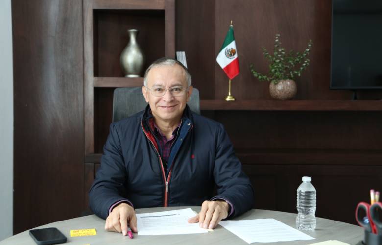 Que quede claro no somos iguales, refrendo mi compromiso con la transparencia : Raymundo Martínez Carbajal 