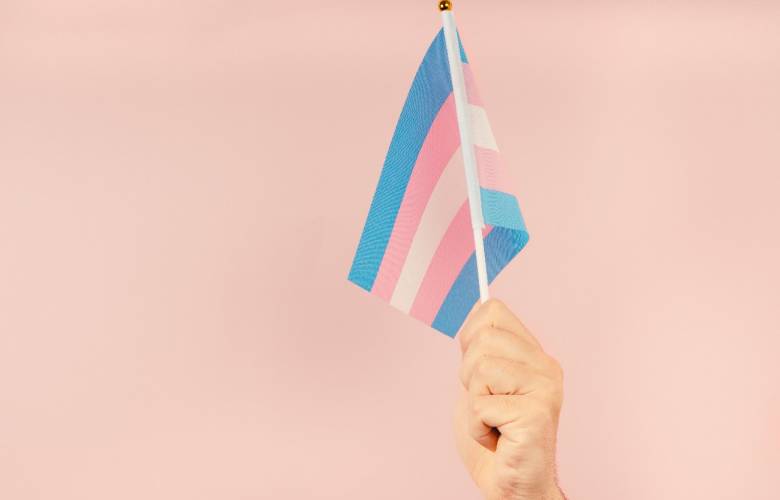 Estigma y discriminación prevalecen como barreras significativas para mejorar la salud de las personas trans