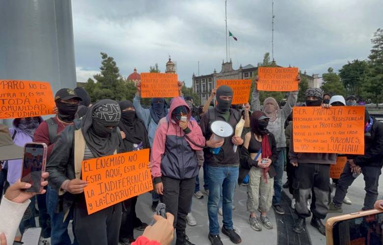 Gratuidad y comedores estudiantiles encabezan pliego petitorio del Enjambre Universitario