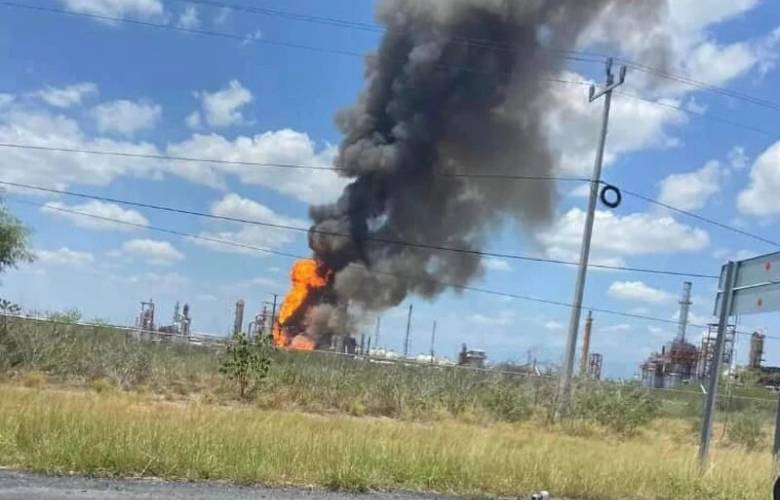 Se reporta incendio en refinería de Pemex en Cadereyta, NL