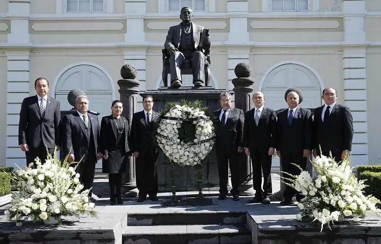 Refrenda uaem su fuerte herencia juarista