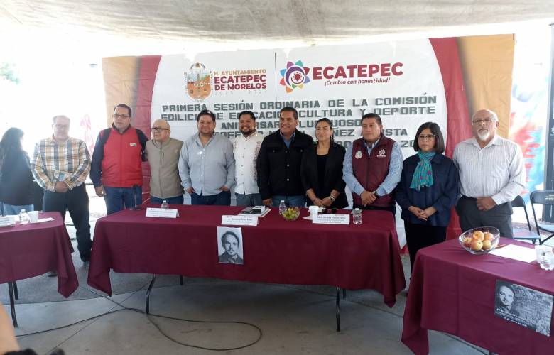 Ediles de Ecatepec rinden homenaje al profesor Misael Núñez Acosta
