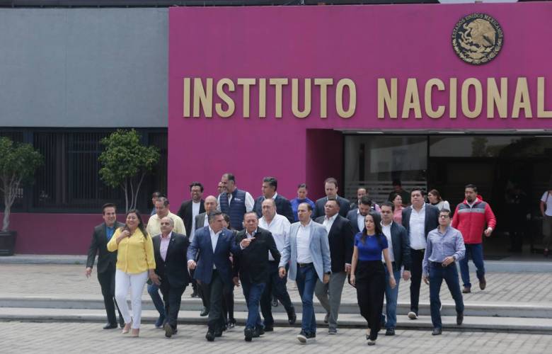 Registrab partidos ante el INE al Frente Amplio Por México