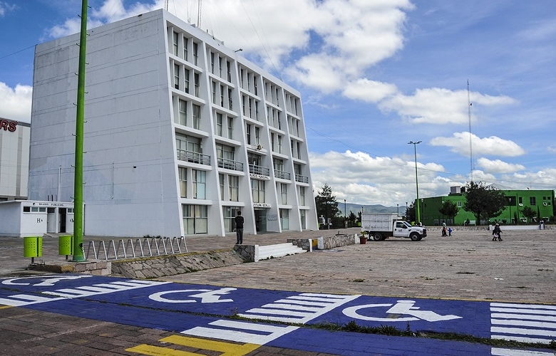 Ofrece izcalli descuentos en trámite de placas para discapacitados