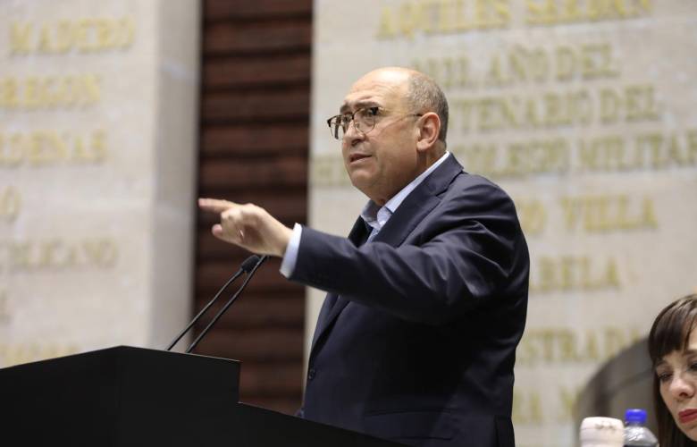 Propone Rubén Moreira sincronizar información de vuelos entre aerolíneas y aeropuertos