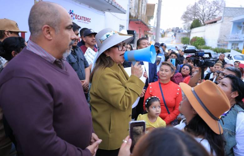 Repavimenta Azucena Cisneros vialidades olvidadas y mejora movilidad en la zona alta de Ecatepec | #OscarGlenn