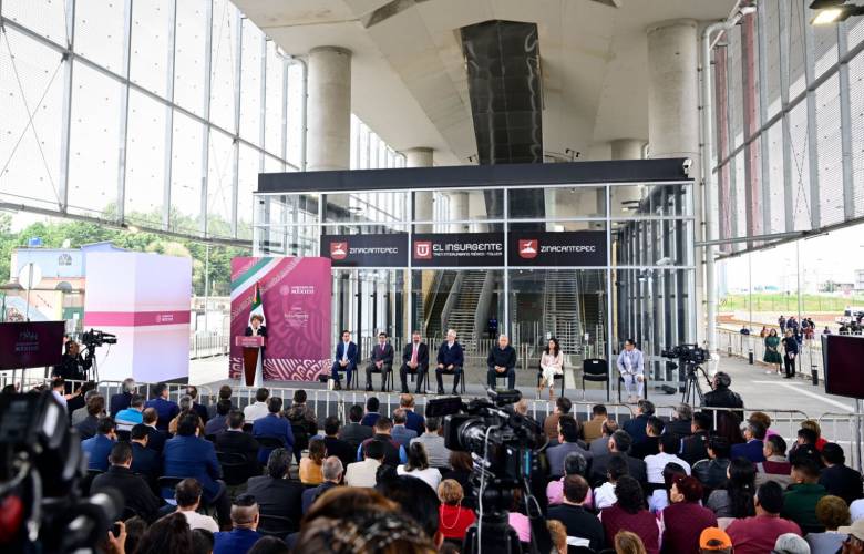 Pone en operación AMLO el tren “El Insurgente” en el tramo Zinacantepec-Lerma