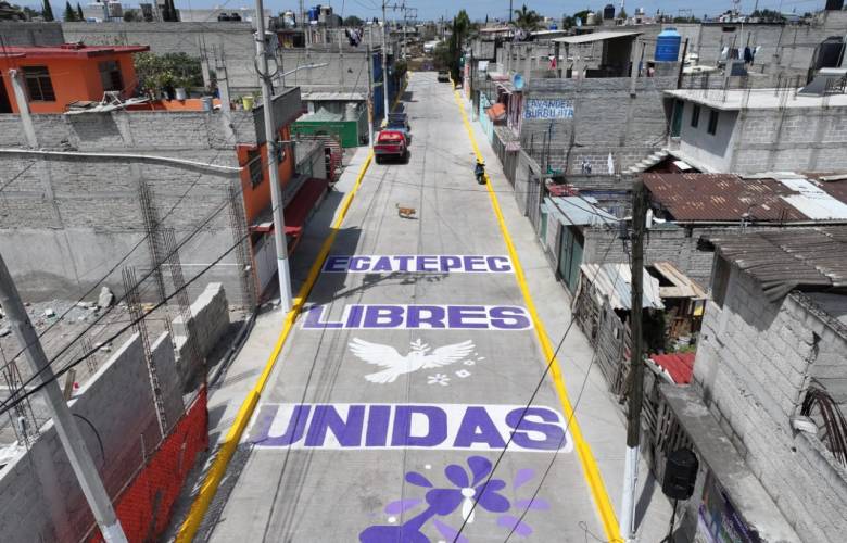 Plasma Ecatepec mensajes de igualdad de género en nuevas calles pavimentadas