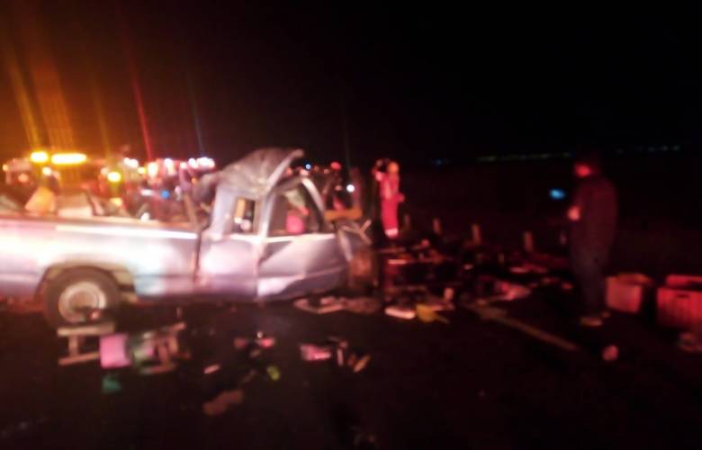 Choque entre dos camionetas en Santa Cruz Atizapan deja dos muertos