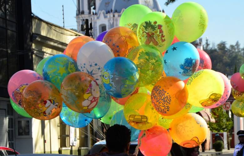 Llama Gobierno del EdoMéx a disminuir el uso de globos con motivo del Día de Reyes